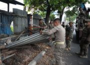 Tim Gabungan Pemkot Bandung Lakukan Penertiban PKL dan Bangunan Liar di Kawasan Jl A.H. Nasution