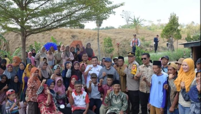 Kebahagiaan Warga Desa Nunuk Baru, Saat Pemasangan Pal Batas Tanah