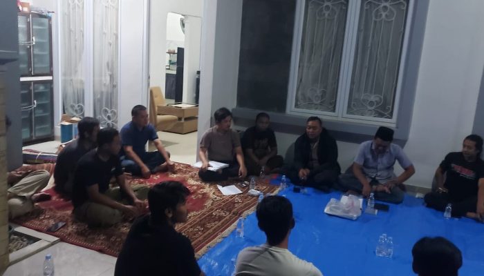 Ibnu Hajar Ketua RT 29 Perumahan GCC. 2 Kedungwaringin Gelar Musyawarah Keamanan
