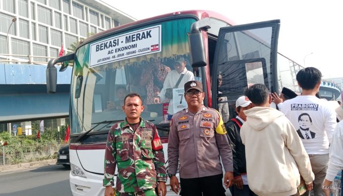 Koramil 08/Lemah Abang Monitoring Keberangkatan Relawan dan Kader Partai Gerindra Hadiri Pelantikan Presiden-Wakil Presiden Terpilih