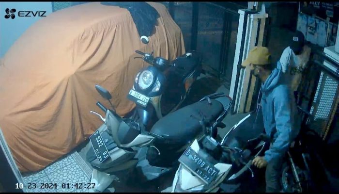Terekam CCTV, Aksi Pencurian Sepeda Motor