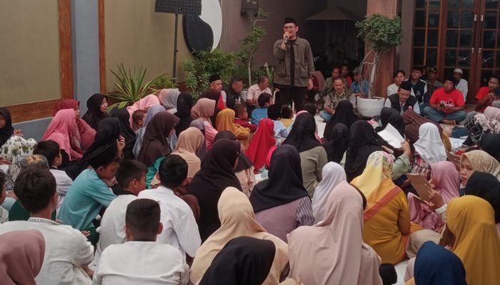 Muhamad Fauzi Doakan Calon Bupati Ade Koswara Kunang Dalam Acara Doa Dan Santunan Anak Yatim