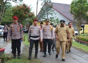 Pamatwil Polda Aceh bersama Pj. Bupati dan Kapolres Aceh Timur Lepas Pendistribusian Logistik Pilkada