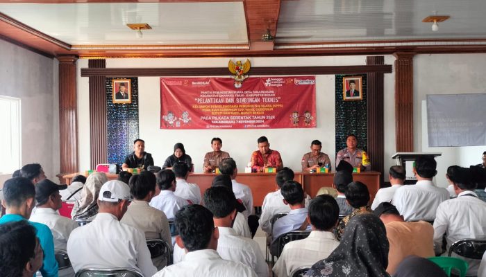 Ketua PPS Desa Tanjung Baru Lantik 154 Anggota KPPS Desa Tanjung Baru