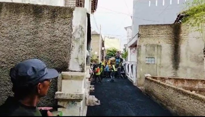 Tanpa Papan Informasi Kegiatan, Kades Sebut Proyek Pengaspalan Jalan Desa, Warga Tidak Ada Yang Bertanya?