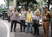 Mitigasi Jalur Rawan Jelang Nataru, Polres Jember Sisir Jalan di Gunung Gumitir