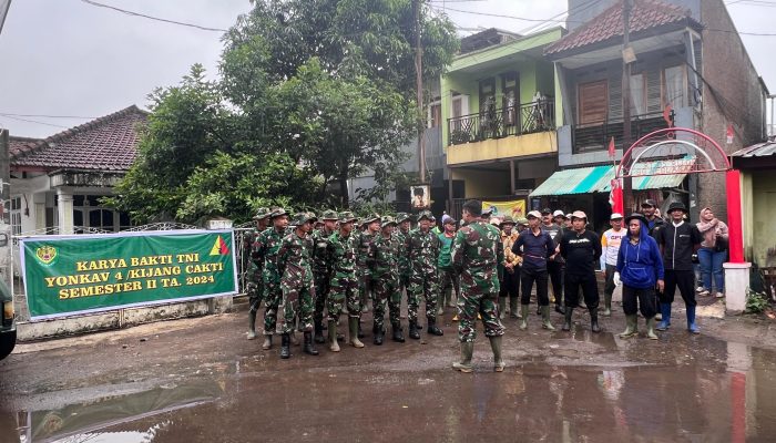 Bataliyon Kavaleri 4/Kijang Cakti Laksanakan Karya Bakti TNI Wujud Kepedulian Terhadap Masyarakat
