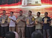 Kapolda Jatim dan Pj.Gubernur Launching Benih Jagung Merk Bhayangkara di Blitar.