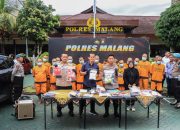Polres Malang Berhasil Ungkap Peredaran Narkoba 18 Tersangka dan 586 Gram Sabu Diamankan.