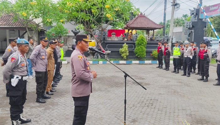 Apel Gabungan Siaga Pengamanan Malam Tahun Baru 2025 di Gelar Polsek Gilimanuk