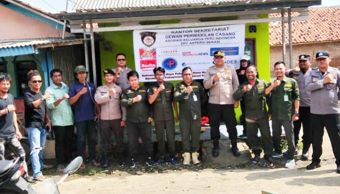 Ketua DPD Akpersi Jawa Barat, Budiyanto Baday, resmi melantik Ahmad Syarifudin sebagai Ketua DPC Akpersi Kabupaten Bekasi.
