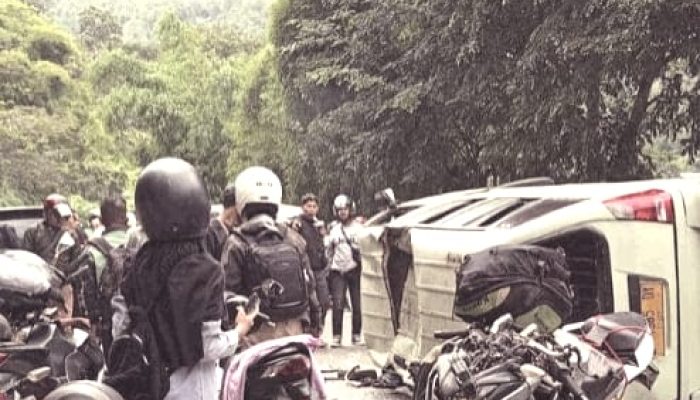 Kecelakaan di Daerah Leles Garut, Kurang Lebih 10 Orang Dinyatakan Terluka 