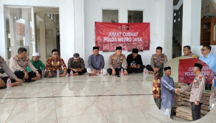 Safari Kamtibmas di Desa Tanjungbaru, Kapolres Metro Bekasi Berikan Bantuan Pembangunan Mesjid