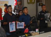 Polrestabes Surabaya Amankan 3 Terduga Pelaku Pengeroyokan di SPBU Banjar Sugihan.