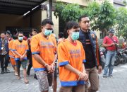 Polresta Sidoarjo Berhasil Ungkap Dua Gudang Pengoplosan LPG, 5 Tersangka Diamankan.