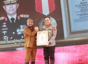Polda Jatim Terima Penghargaan ‘Hakaryo Guno Mamayu Bawono’ dari Pemkot Batu.