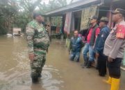FORKOFINCAM Pebayuran Cek Kondisi Warga Yang Terdampak ,Genangan Air Akibat Luapan Kali Kiwing.