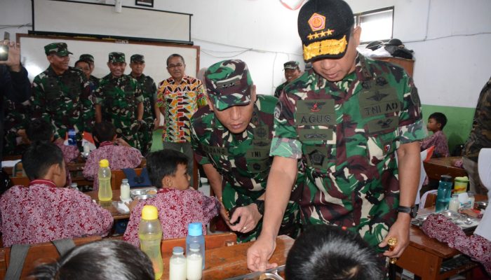 Program Makan Bergizi Gratis di Cimahi Mendapat Tinjauan dari Panglima TNI