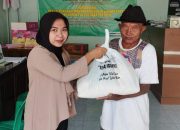 Menjelang Idul Fitri, KSP Mitra Utama Sejahtera Trenggalek Bagikan Paket Sembako untuk Anggota.