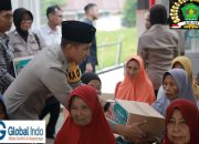 Raih Berkah Ramadhan, Polres Jember Beri Bantuan Sosial untuk Kaum Duafa.