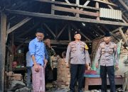 Kapolres Rembang menanggung biaya rehab rumah kakek juri yang roboh terkena hujan.