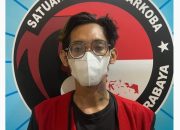 Polrestabes Surabaya Melakukan Penggerebekan Daun Ganja Di Dalam Rumah Di Krembangan Surabaya.