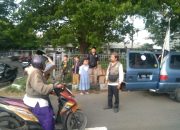 Media Online Laskar News Bersama Terkini69news Berbagi Takjil Di Jembatan Suramadu arah Surabaya.