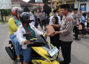 Semarak Ramadan 1446 H, Polres Magetan Bersama Awak Media Berbagi Takjil.