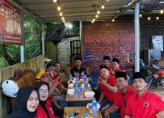 Ketua Dan Pengurus PAC PDI-P Kecamatan Kota Sumenep Gelar Berbagi Takjil.