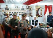 Tinjau Arus Mudik di Rest Area 575 A Ngawi Kapolda Jatim Himbau Pemudik Manfaatkan Posyan Untuk Istirahat.