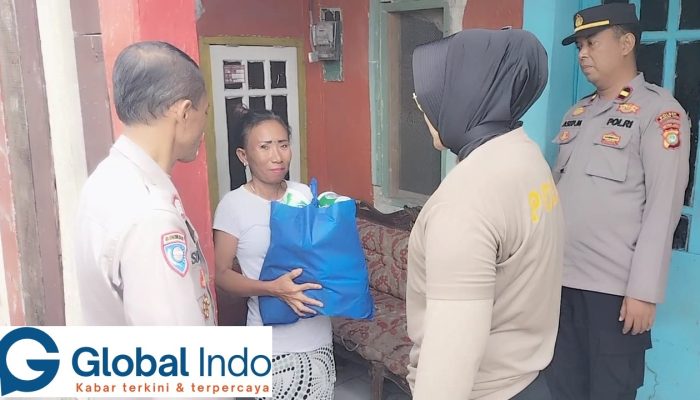 ‘Jum’at Berkah’ di Bulan Suci Ramadhan, Polsek Kedung Waringin Berikan Sembako Terhadap Warga Masyarakat Yang Sakit Dan Kurang Mampu
