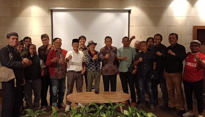 Wamenkop RI Ferry Juliantono Bersilaturahmi dengan Tokoh Pergerakan Jawa Barat