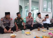 Pererat Silaturahmi Polsek Bersama Forkopimcam Kedung Waringin Gelar Buka Puasa Bersama Pengurus Masjid AL- MUTAQIN.