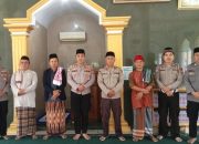 Safari Ramadhan, Kapolsek Tambelang Melaksanakan Sholat Jum’at di Masjid Al-Huda