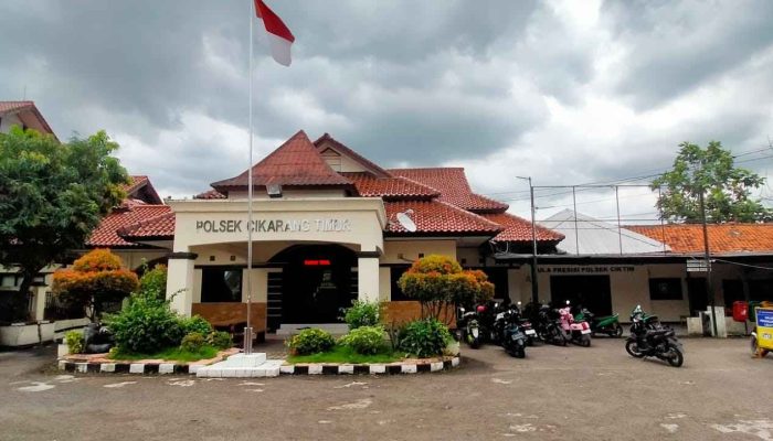 Polsek Cikarang Timur Berikan Pelayanan Titip Kendaraan Bermotor Gratis Selama Mudik Lebaran