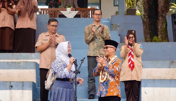 Dampingi Wamendikdasmen ke SMAN 1 Padalarang, Sesdisdik Jabar Berharap Wamen Bisa Tingkatkan Perhatian Pusat