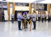 Pelantikan Astamaops Kapolri, Komjen Pol Imam Sugianto Serah Terima Jabatan kepada Irjen Pol Akhmad Wiyagus.