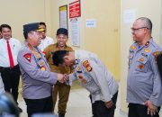 Apresiasi Personel Pemilik Pesantren Gratis, Kapolri “Perwirakan” Aiptu Jimmi
