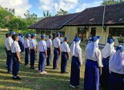 Tanamkan Rasa Cinta Tanah Air, Babinsa Jadi Pembina Upacara Di Sekolah Pacitan