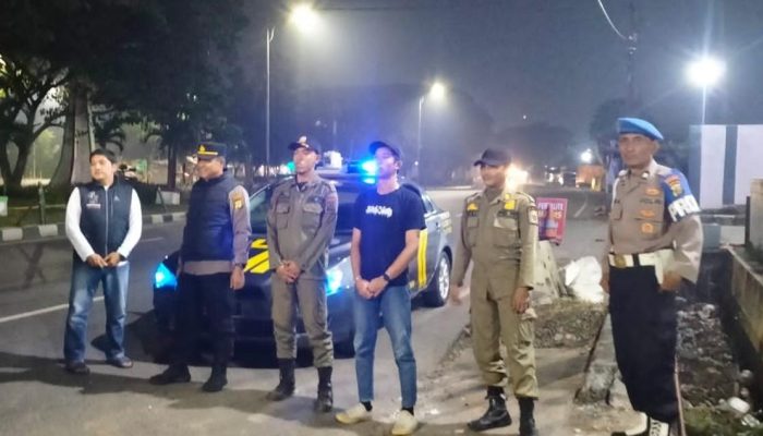 Atisipasi Guantibmas Pasca Lebaran Polsek Kedung Waringin dan Gabungan Satpol PP tingkatkan Patroli Malam.