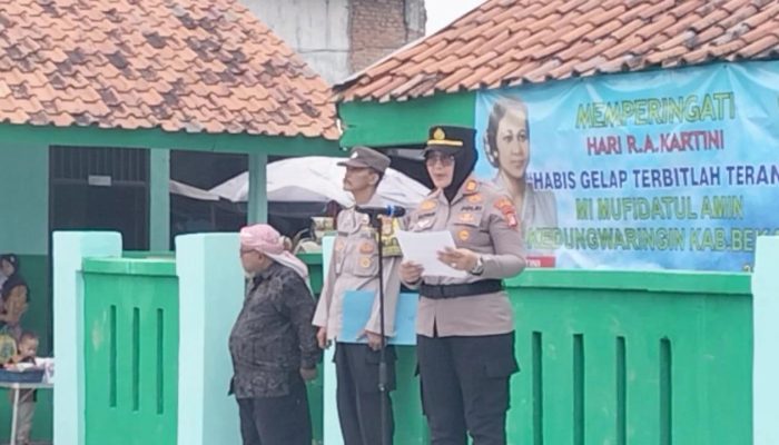 Kapolsek Kedung Waringin Pimpin Upacara Hari Kartini di Sekolah Madrasah ibtidaiyah MI Mufidatul Amin.