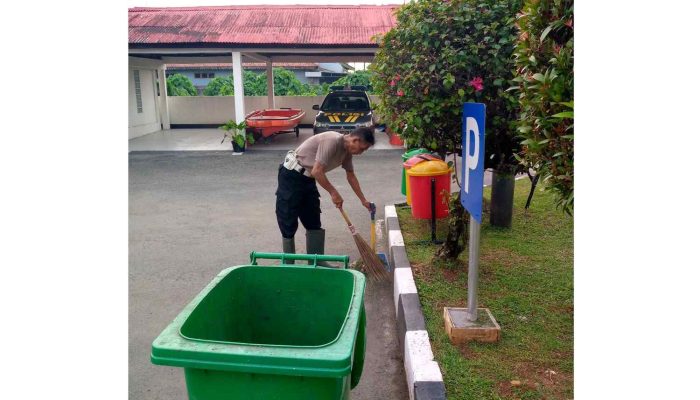 Ciptakan Kenyamanan Tempat Bekerja, Kanit Propam Kedung Waringin Laksanakan Kurve di Lingkungan Mako Polsek