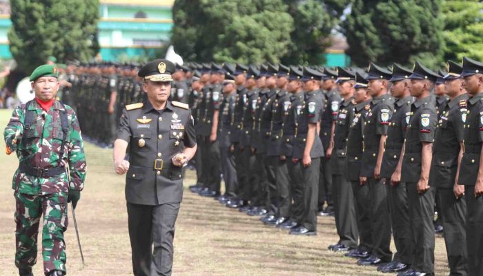 Pangdam III Siliwangi Pada Penutupan Diktama TNI-AD Gelombang I TA.2025 Sampaikan Amanat KASAD “Jadilah Prajurit Yang Luar Biasa”
