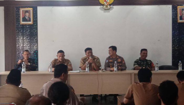 Rapat Sosialisasi Pembongkaran Bangli, Camat Cikarang Timur Ingatkan Aspek Humanis dan Penegakan Hukum