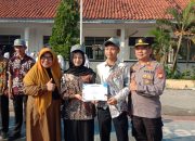 Police Go To School, Polsek Cikarang Timur.Tingkatkan Kesadaran Siswa Serta Jalin Hubungan Baik Antara Polisi dengan Masyarakat Khususnya Generasi Muda
