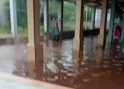 Desa Batuan Terendam Banjir, Warga Mengungsi, Pemkab Sumenep Diminta Turun Tangan