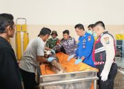 Kolaborasi Tim Gabungan TNI Sigap Evakuasi Korban Tenggelam Di Muara Pantai Pancer Door Pacitan