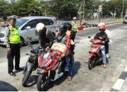 Polisi Tingang 197 Pemotor Surabaya Yang Nekat Tanpa Plat Nomor 