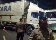 Polsek Cikarang Timur Cek TKP Kebakaran Bangunan Liar Di Desa Karangasari.