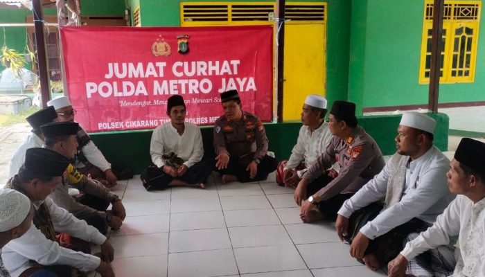 Jalin Kedekatan Dengan Mendengar Keluhan Warga, Polsek Cikarang Timur Gelar Jum’at Curhat.